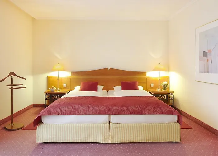 מלון Park By Centro 4*