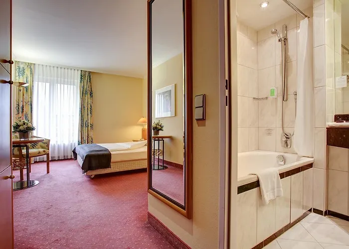 Park By Centro מלון