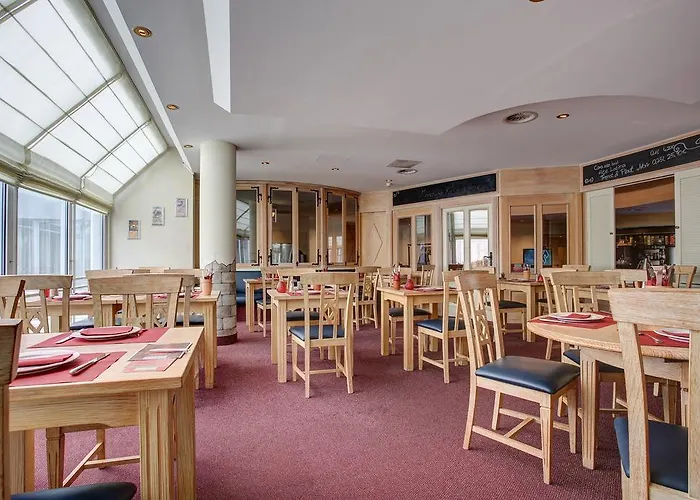 מלון Park By Centro 4*