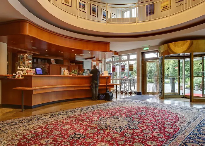 Park By Centro מלון