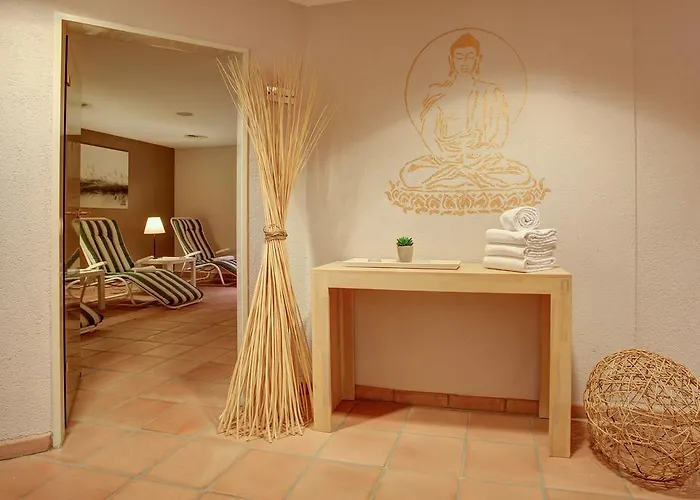 Park By Centro מלון