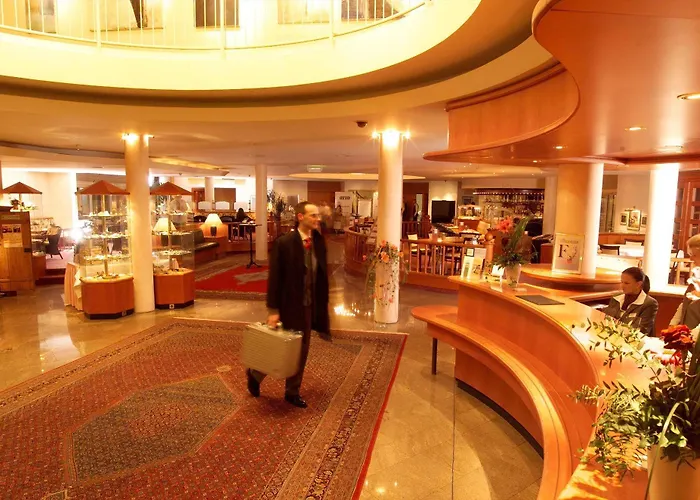 Park By Centro מלון